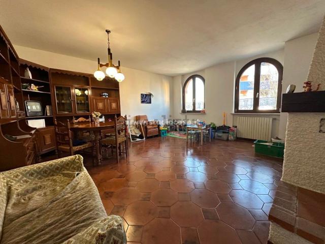 Villetta indipendente in vendita di 255 m² in Via Indipendenza