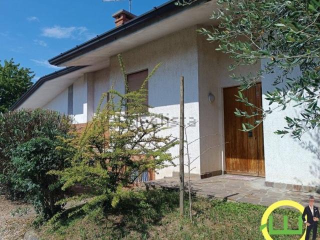 Villetta indipendente in vendita di 255 m² in Via Isonzo, 10