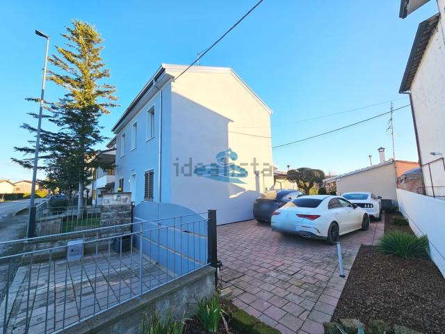 Villetta indipendente in vendita di 255 m² in Via Sauro Babini, 138