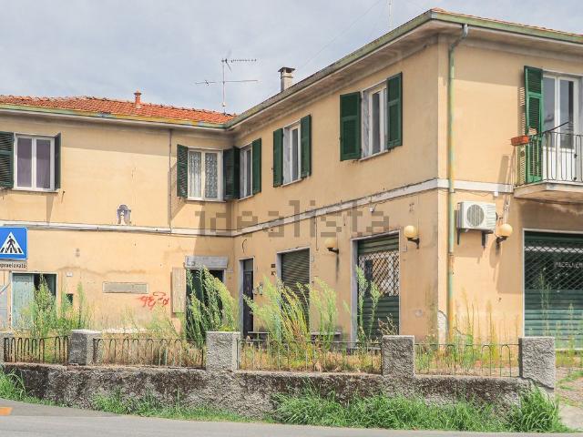 Villetta indipendente in vendita di 255 m² in Via Salicello, 100