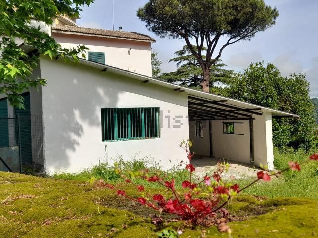 Villetta indipendente in vendita di 255 m² in Via Settevene Palo I&apos  tronco, 4