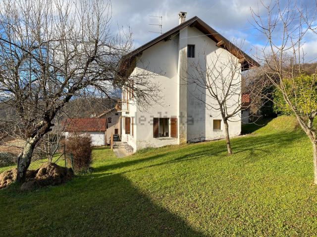 Villetta indipendente in vendita di 256 m²