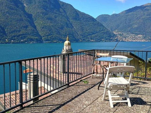 Villetta indipendente in vendita di 256 m² in Via Borgonuovo, 26