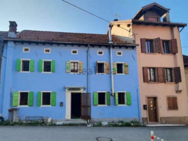 Villetta indipendente in vendita di 256 m² in Via I Maggio, 39