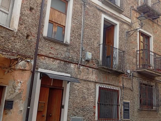 Villetta indipendente in vendita di 256 m² in Via Raffaele Matarazzo