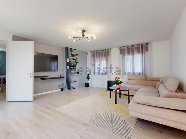 Villetta indipendente in vendita di 256 m² in Viale Martiri della Liberazione, 15