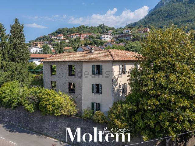 Villetta indipendente in vendita di 257 m² in Via del Sasso, 1