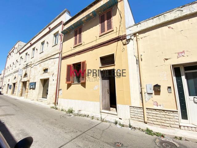 Villetta indipendente in vendita di 257 m² in Via Rossini, 12