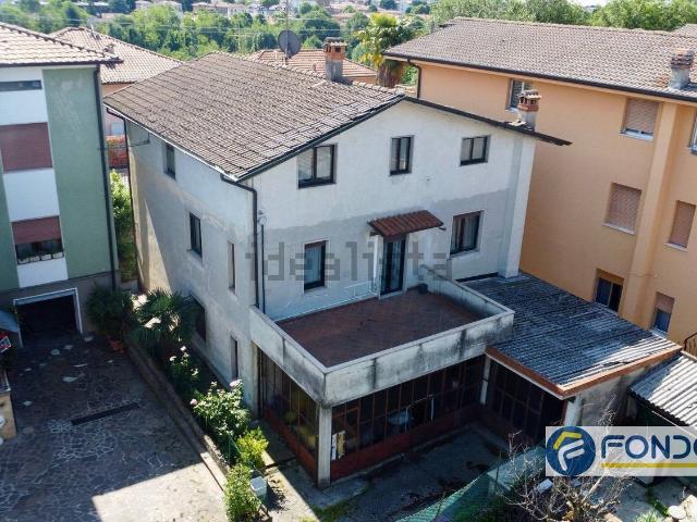 Villetta indipendente in vendita di 257 m² in Vicolo Collodi