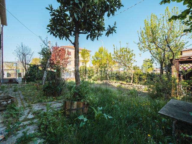 Villetta indipendente in vendita di 257 m² in Strada Romana, 1