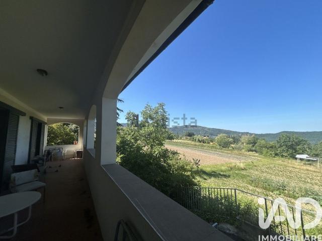 Villetta indipendente in vendita di 258 m² in Via Anna Frank