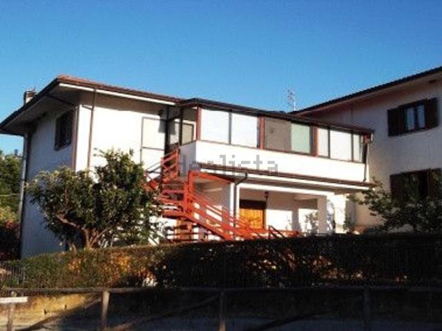 Villetta indipendente in vendita di 258 m² in Via San Pietro