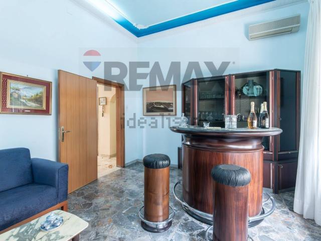 Villetta indipendente in vendita di 258 m² in Via Principe Amedeo, 27