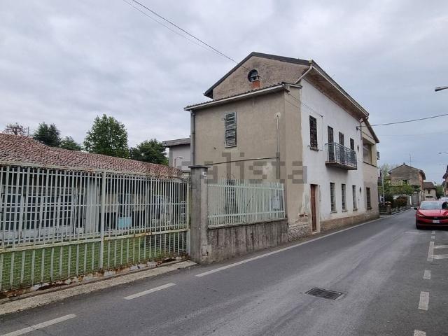Villetta indipendente in vendita di 259 m² in Via Roma, 18