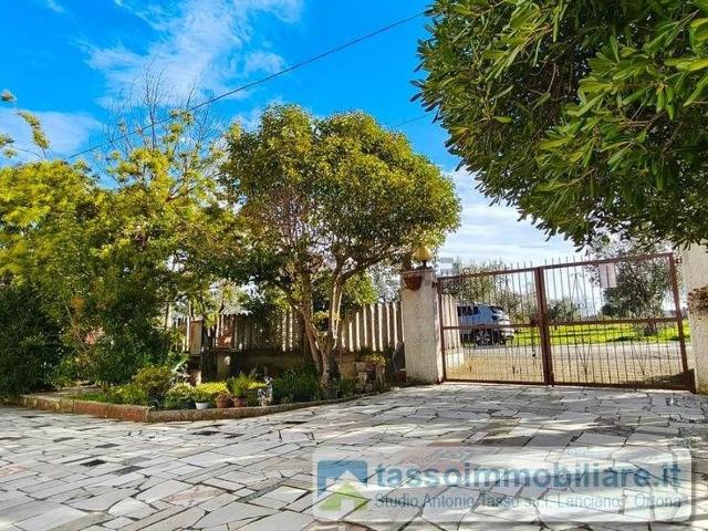 Villetta indipendente in vendita di 260 m²