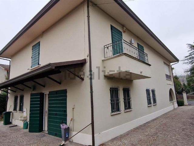 Villetta indipendente in vendita di 260 m²