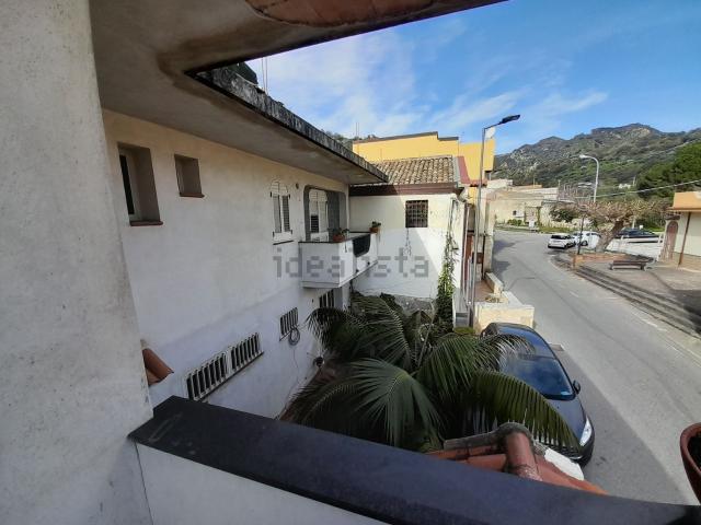Villetta indipendente in vendita di 260 m² in Via Candidati