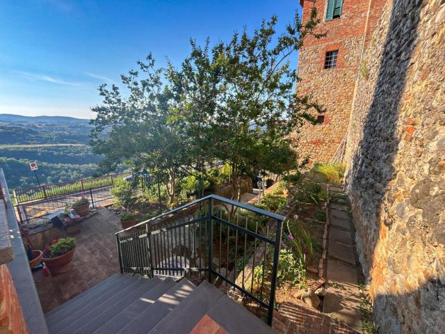 Villetta indipendente in vendita di 260 m² in Via degli Orti