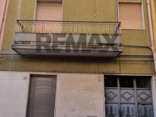 Villetta indipendente in vendita di 260 m² in Via Edmondo de Amicis, 93