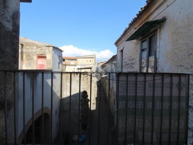 Villetta indipendente in vendita di 260 m² in Via Luigi Castiello, 14