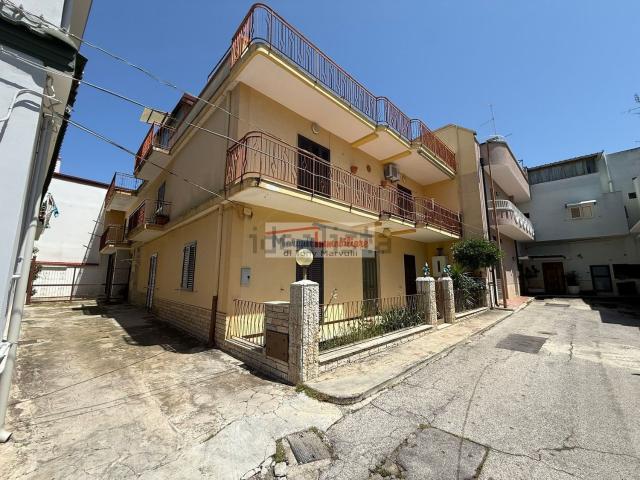 Villetta indipendente in vendita di 260 m² in Via Nicola Pende