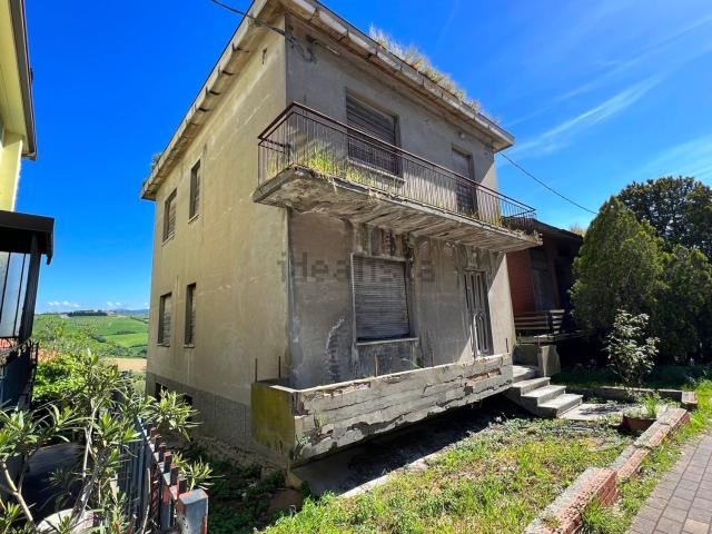 Villetta indipendente in vendita di 260 m² in Via San Giovanni In Marignano