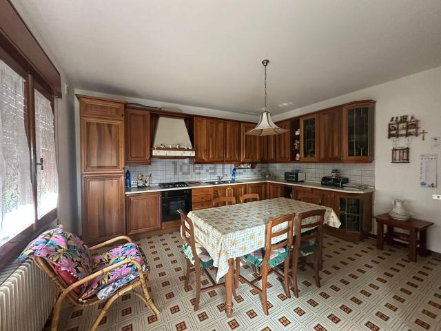 Villetta indipendente in vendita di 260 m² in Via San Pio X