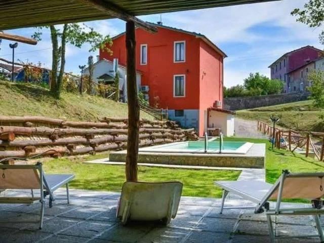 Villetta indipendente in vendita di 260 m² in Via Provinciale