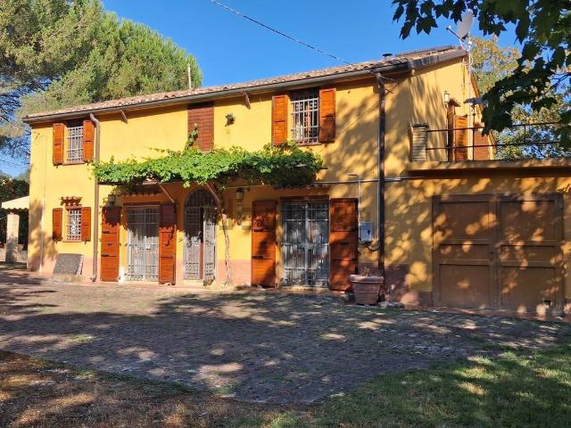 Villetta indipendente in vendita di 260 m² in Via Roma, 39