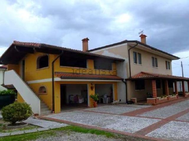 Villetta indipendente in vendita di 260 m² in Via Risorgimento, 42