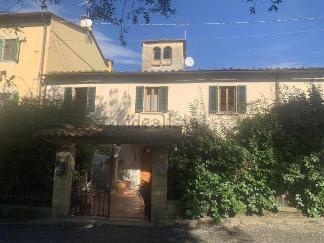 Villetta indipendente in vendita di 260 m² in Via Tresanti