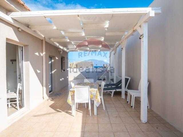 Villetta indipendente in vendita di 260 m² in Via Unità, 88