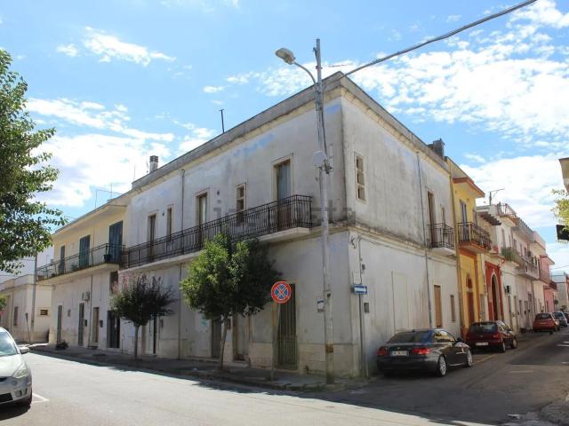Villetta indipendente in vendita di 260 m² in Via XXV Aprile