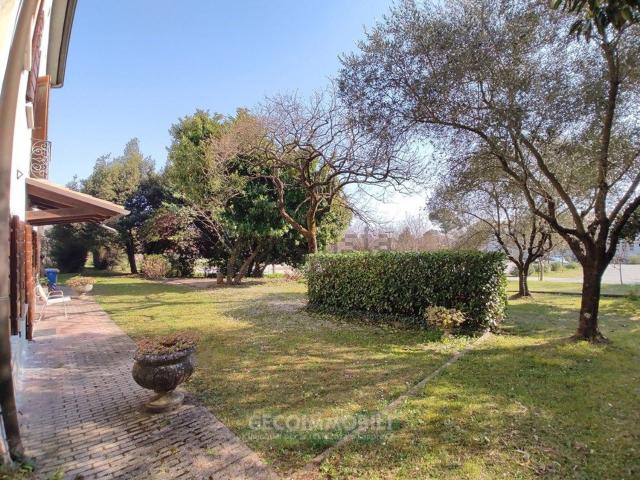 Villetta indipendente in vendita di 260 m² in Vicolo Galeazze