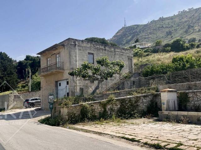 Villetta indipendente in vendita di 260 m² in Contrada Maruggi