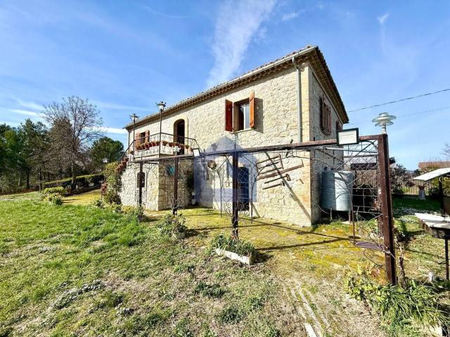 Villetta indipendente in vendita di 260 m² in Contrada Pontone, 8