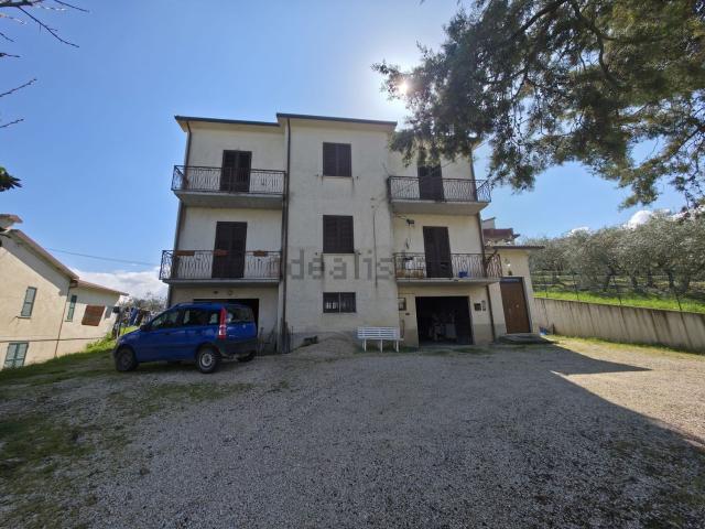 Villetta indipendente in vendita di 260 m² in Località Torregrosso