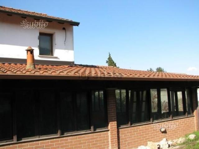Villetta indipendente in vendita di 260 m² in Località Località Suardi