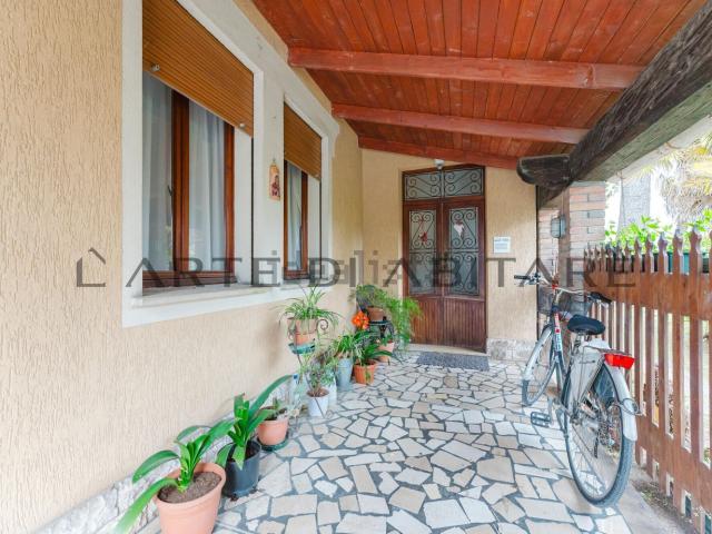 Villetta indipendente in vendita di 261 m² in Via Treportina, 50