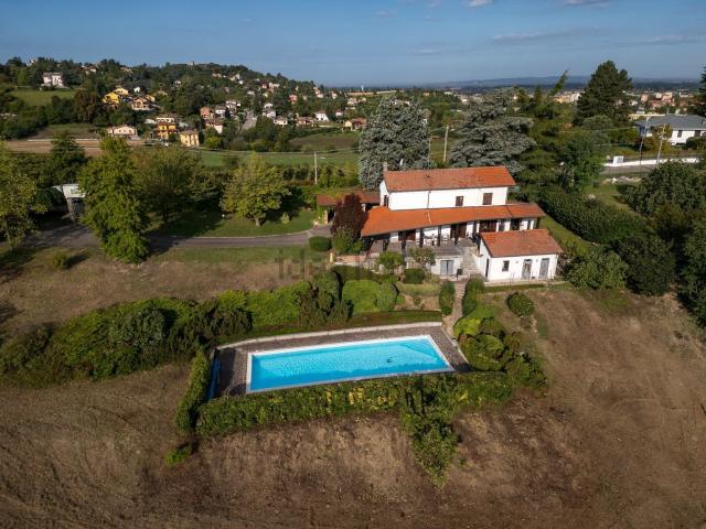 Villetta indipendente in vendita di 261 m² in Strada Costa Longarino