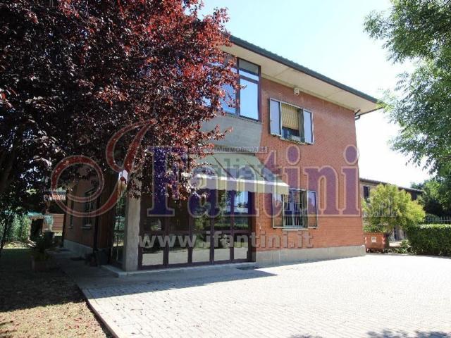 Villetta indipendente in vendita di 262 m² in Via Chiesa