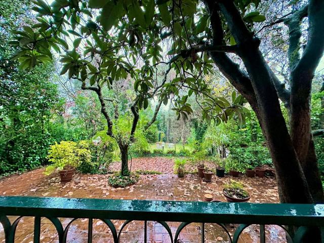 Villetta indipendente in vendita di 262 m² in Via del Podestà
