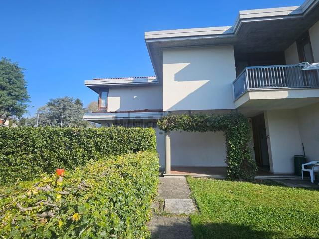 Villetta indipendente in vendita di 262 m² in Viale Giacomo Matteotti, 4