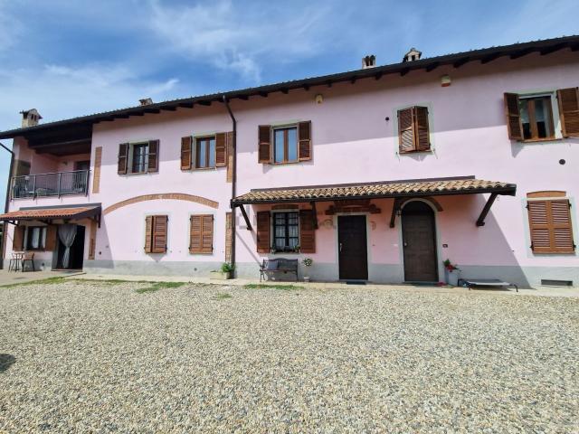 Villetta indipendente in vendita di 262 m² in Strada Cocoleta, 2