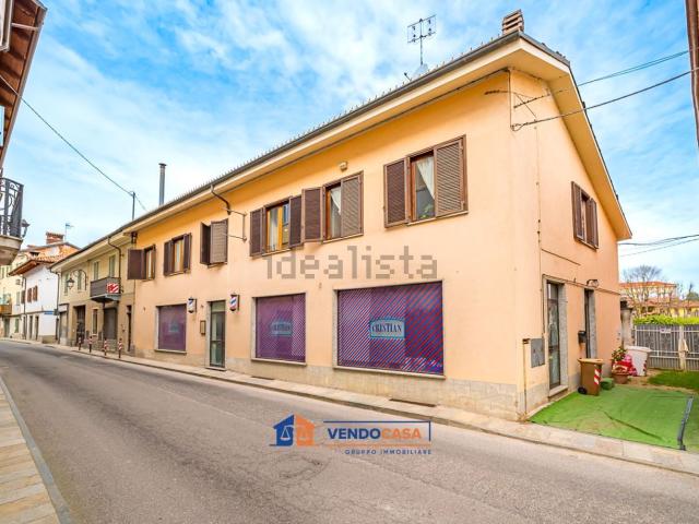Villetta indipendente in vendita di 263 m² in Via Cristoforo Colombo, 35