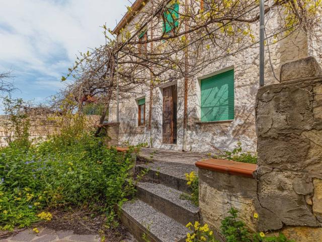 Villetta indipendente in vendita di 263 m² in Via dei Mille