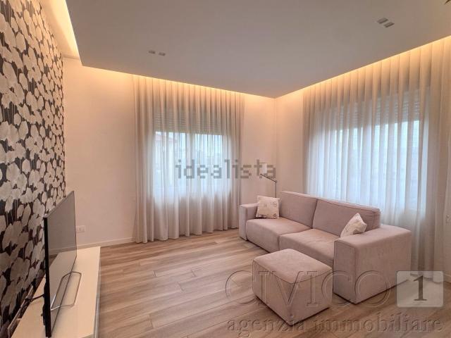 Villetta indipendente in vendita di 263 m² in Via Saviabona