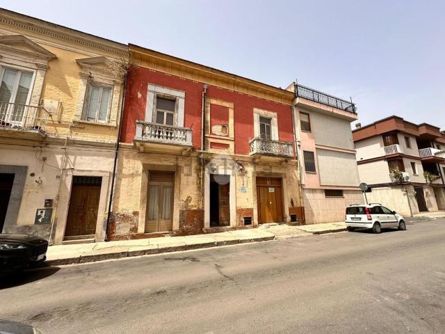 Villetta indipendente in vendita di 263 m² in Via Sicilia, 86