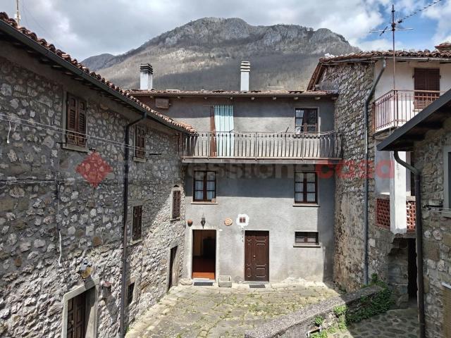 Villetta indipendente in vendita di 264 m² in Via del Poggiolo, 3