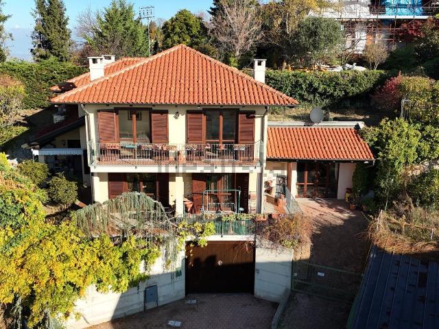 Villetta indipendente in vendita di 264 m² in Via Superga, 38